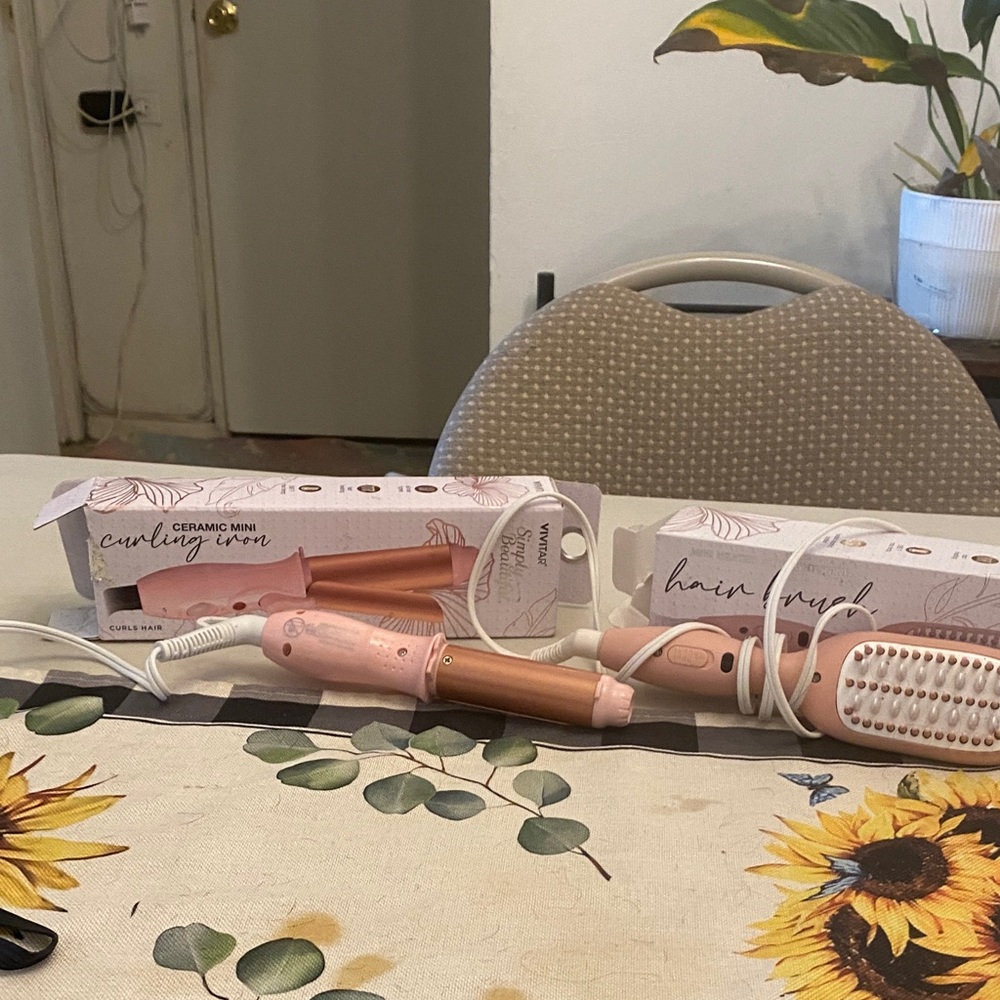 Rose Gold Ceramic Mini Curling Iron and Hair Brush Set